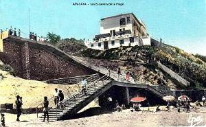 AIN TAYA - LES ESCALIERS DE LA PLAGE - 1956